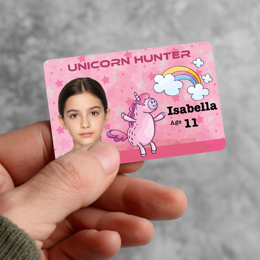 Unicorn 2 front 16 hand card.psd 0